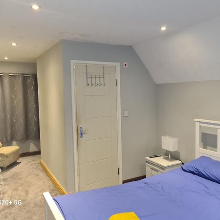 The Reading Whole Apartment With Private Lake And Gardens Exterior foto